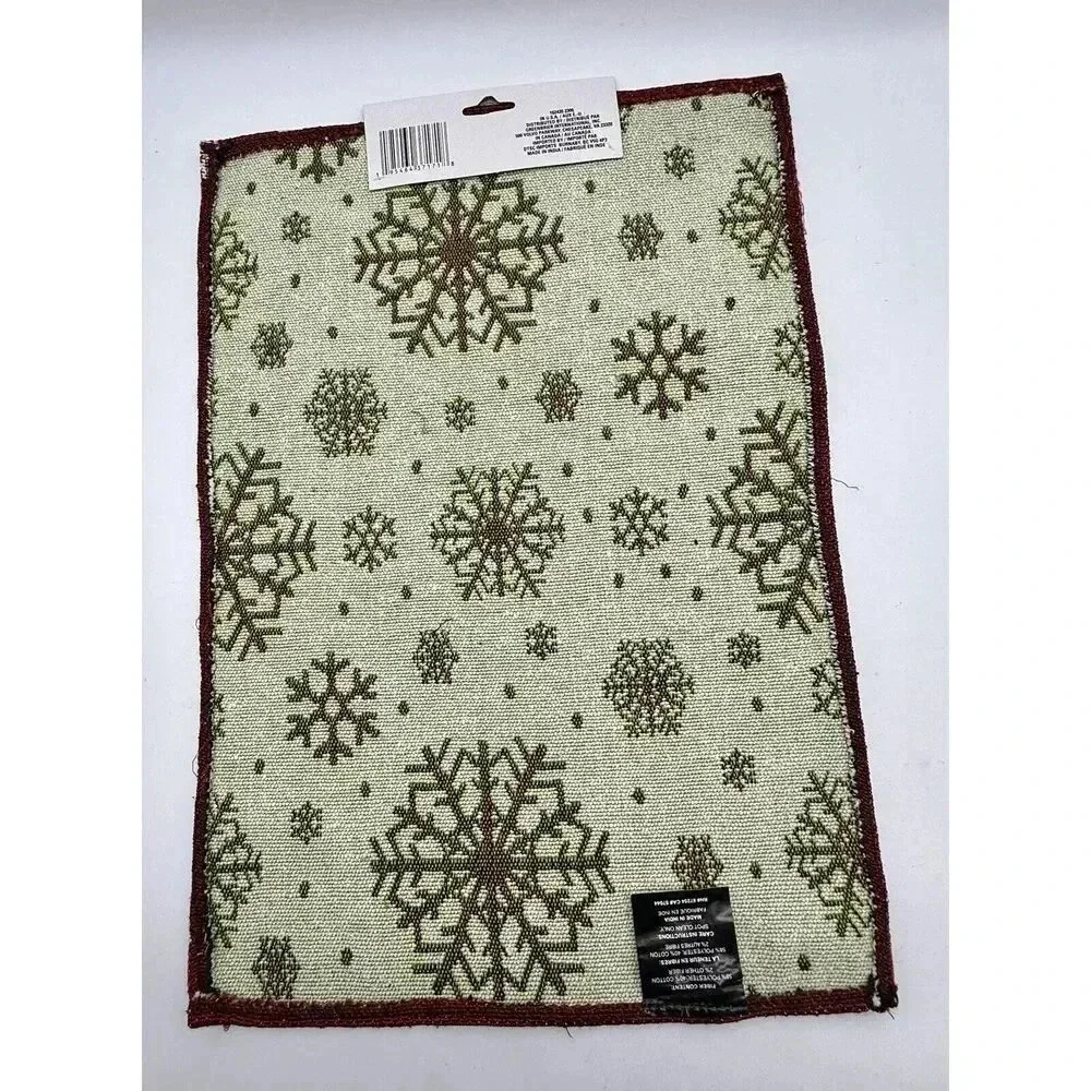 Christmas House Snowflakes Christmas Holiday Tapestry‎ Placemat 13” x 18” NWT